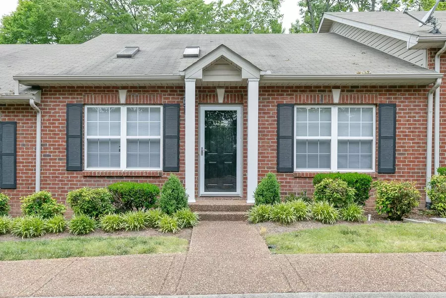 1205 Cashmere Dr, Thompsons Station, TN 37179