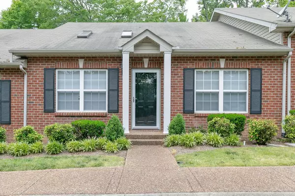 1205 Cashmere Dr, Thompsons Station, TN 37179