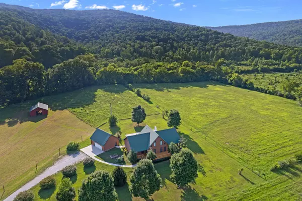 Pelham, TN 37366,244 Green Acres