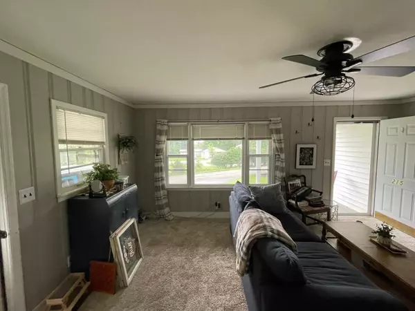 Mcminnville, TN 37110,215 Orchard LN