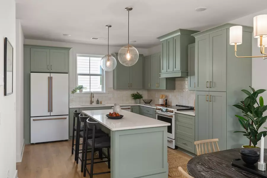 3334 Conviser Dr, Nashville, TN 37207
