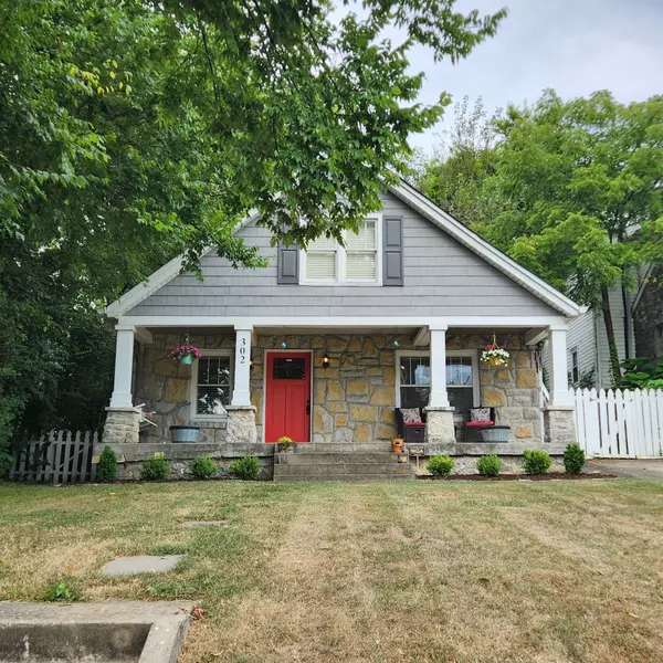 302 37th Ave #N, Nashville, TN 37209