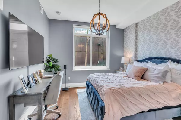 Nashville, TN 37210,20 Rutledge St #109