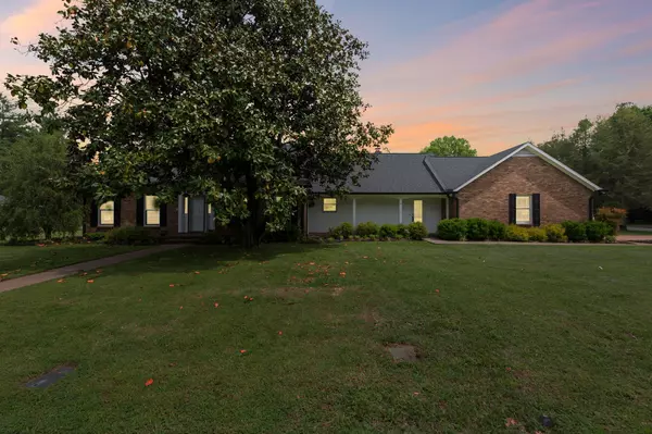 706 N Rutherford Blvd, Murfreesboro, TN 37130