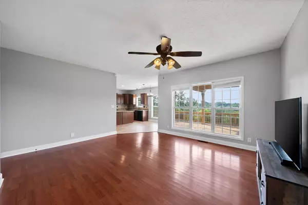 Clarksville, TN 37042,1636 Apache Way