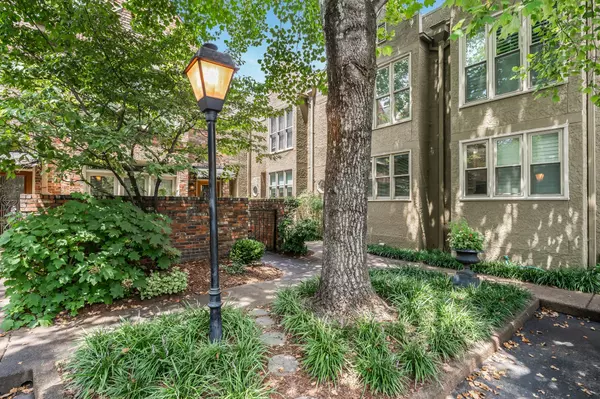 Nashville, TN 37215,2828 Woodlawn Drive