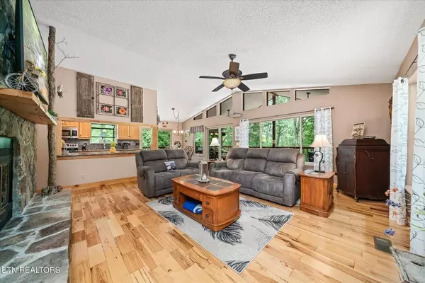Monterey, TN 38574,715 White Oak Rd