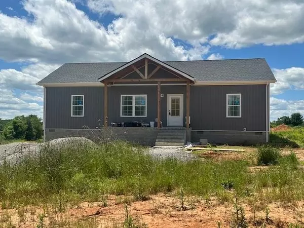Sparta, TN 38583,486 black oak rd