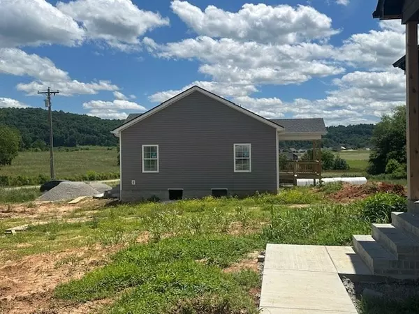 Sparta, TN 38583,486 black oak rd