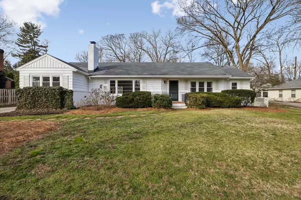 Nashville, TN 37205,1221 Nichol Ln