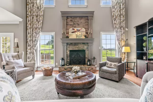 1098 Stonebridge Park Dr, Franklin, TN 37069