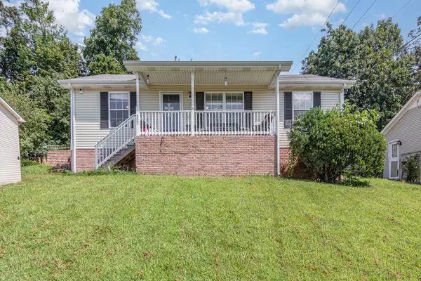 353 Donna Dr, Clarksville, TN 37042