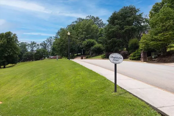 Ooltewah, TN 37363,9366 Balata Drive