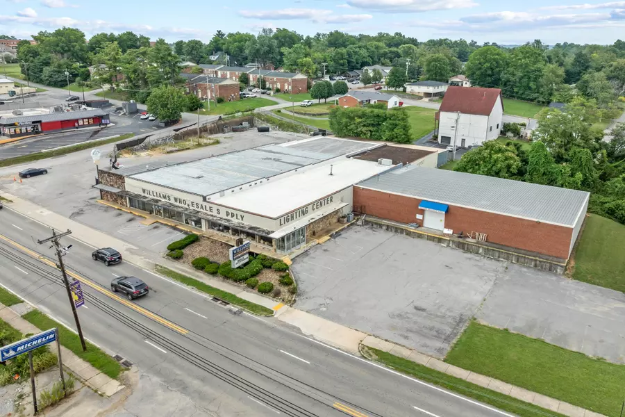 250 Jefferson Ave #S, Cookeville, TN 38501
