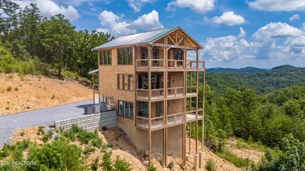 2412 Mountain Ridge Way, Sevierville, TN 37862