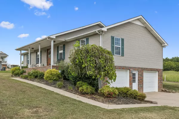 Hickman, TN 38567,221 Main St #E