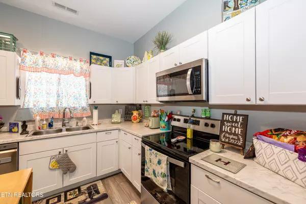 Greenback, TN 37742,4632 Salem Rd