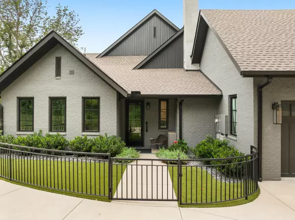 Nashville, TN 37215,4600 Villa Green Dr