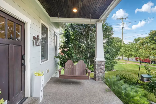 Nashville, TN 37203,906 Acklen Ave