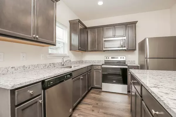 La Vergne, TN 37086,1082 Arlene Dr