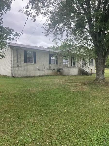638 Locke Creek Rd, Readyville, TN 37149