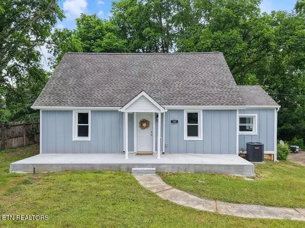 Maryville, TN 37801,212 N Cedar St