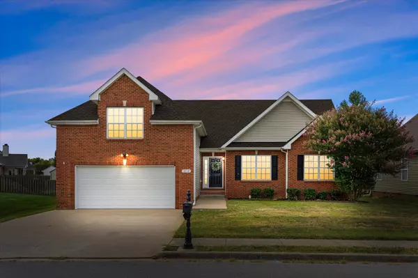 3714 Clearwood Ln, Clarksville, TN 37040