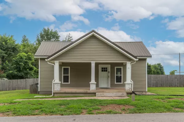 101 Fairfield Rd, Bethpage, TN 37022