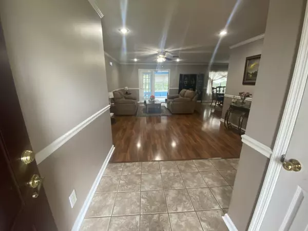 Columbia, TN 38401,114 Dorman Dr