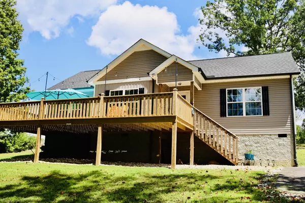 746 Nels Adams Rd, Dickson, TN 37055