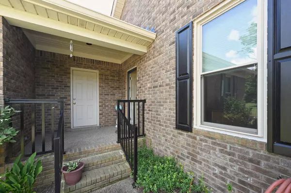 Hendersonville, TN 37075,210 The Hollows Ct
