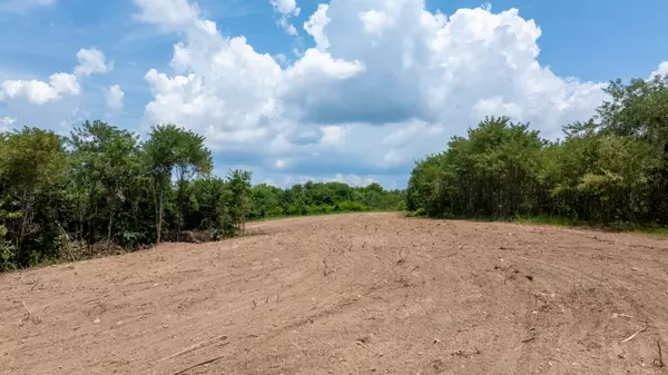 Linden, TN 37096,555 New Era Bluff Rd