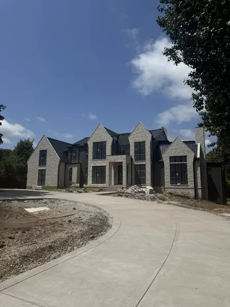 6030 Bresslyn Rd, Nashville, TN 37205