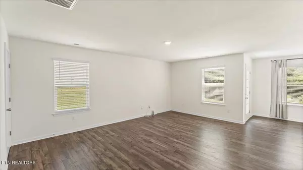 Dandridge, TN 37725,5083 Elm Brook Rd