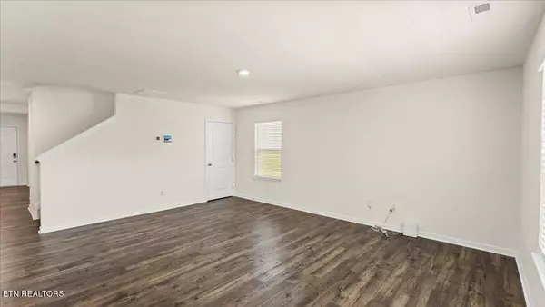 Dandridge, TN 37725,5083 Elm Brook Rd