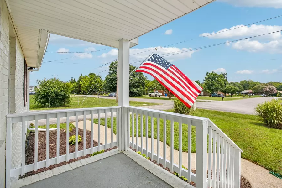 7127 Corner Dr, Murfreesboro, TN 37129