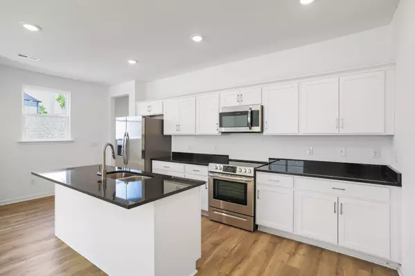 Nashville, TN 37217,2656 Lakevilla Dr #5