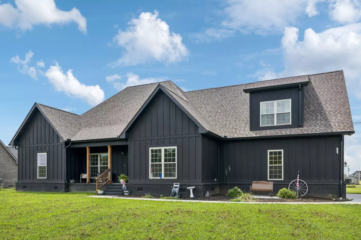 Unionville, TN 37180,242 Green Acres Rd