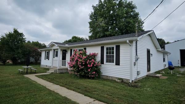 2825 Midland Rd, Shelbyville, TN 37160