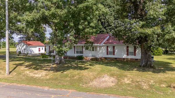 Loretto, TN 38469,775 2nd Ave #S