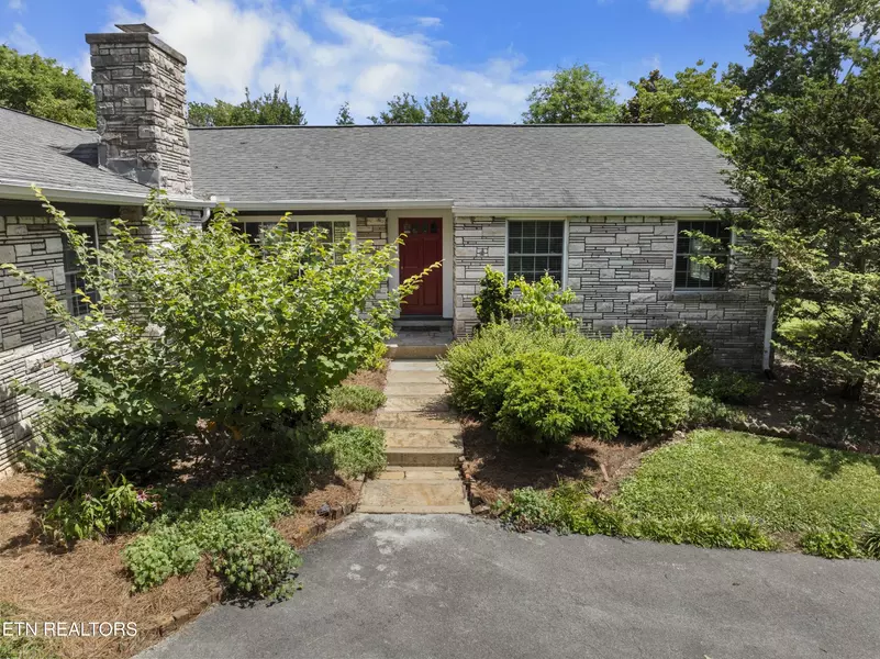 5426 Gaineswood Rd, Knoxville, TN 37918