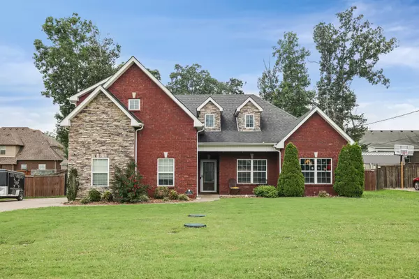 1131 Rivercrest Dr, Murfreesboro, TN 37129