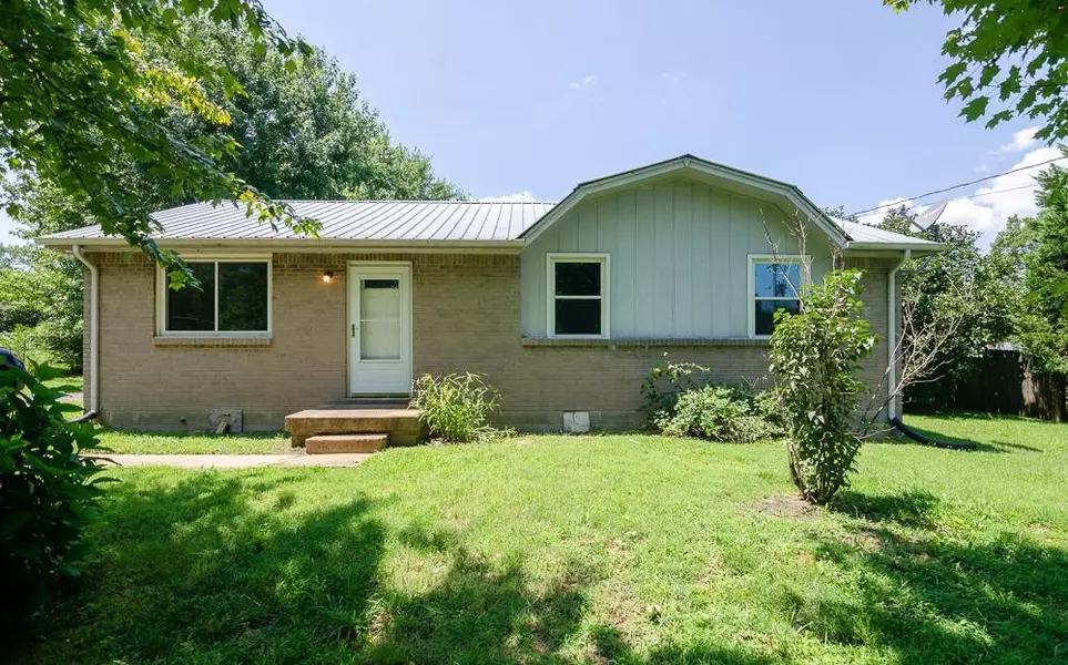 7109 Hall Ln, Fairview, TN 37062