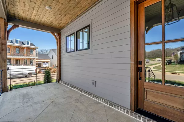 Nashville, TN 37221,8011 Cane Creek Rd