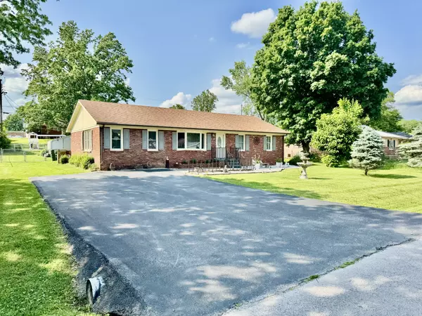313 Wayne Dr, Hopkinsville, KY 42240