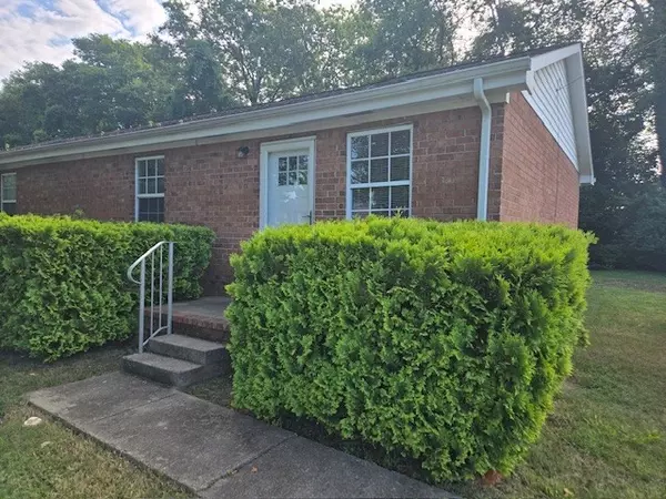 721 Lincoln Dr, Gallatin, TN 37066