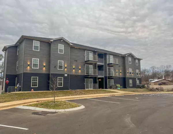 Clarksville, TN 37042,543 Peachers Mill Rd #112