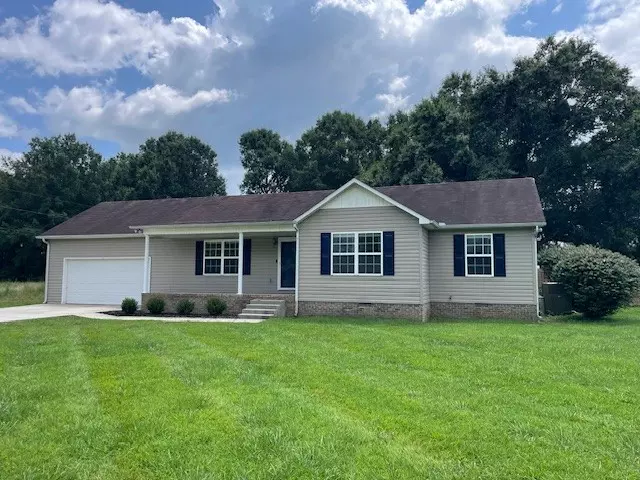 298 Dale Haven Ln, Tullahoma, TN 37388