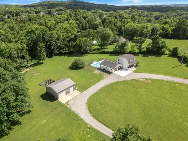2130 Barnes Dr, Lebanon, TN 37087