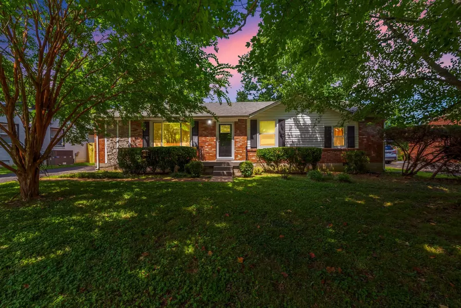 612 Dunston Dr, Nashville, TN 37211